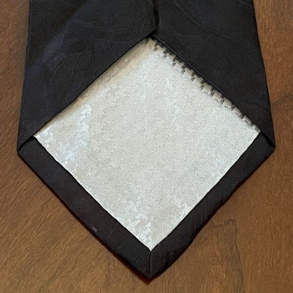 Vintage FCX Collection 100% Silk Men’s Neck Tie Made In Korea Grape Print - Picture 2 of 9